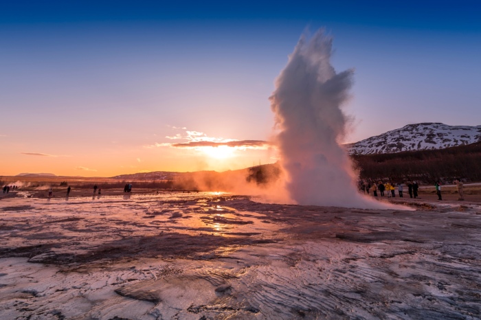Private Golden Circle & Northern Lights or Midnight Sun Tour from Reykjavik