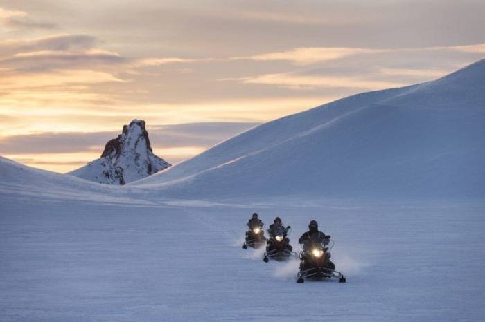 Snowmobile and the secret lagoon tour from Reykjavik