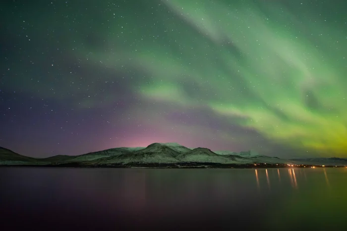 Aurora Borealis Bliss: Private Champagne and Chocolate Tour